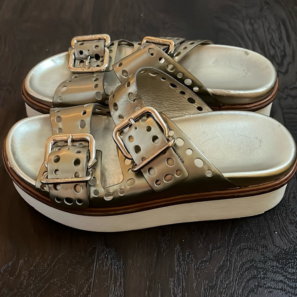 Tods gold buckle platform slide sandals size 36